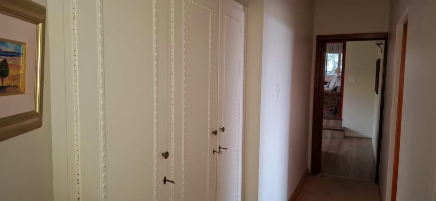 5 Bedroom Property for Sale in Beacon Bay Eastern Cape